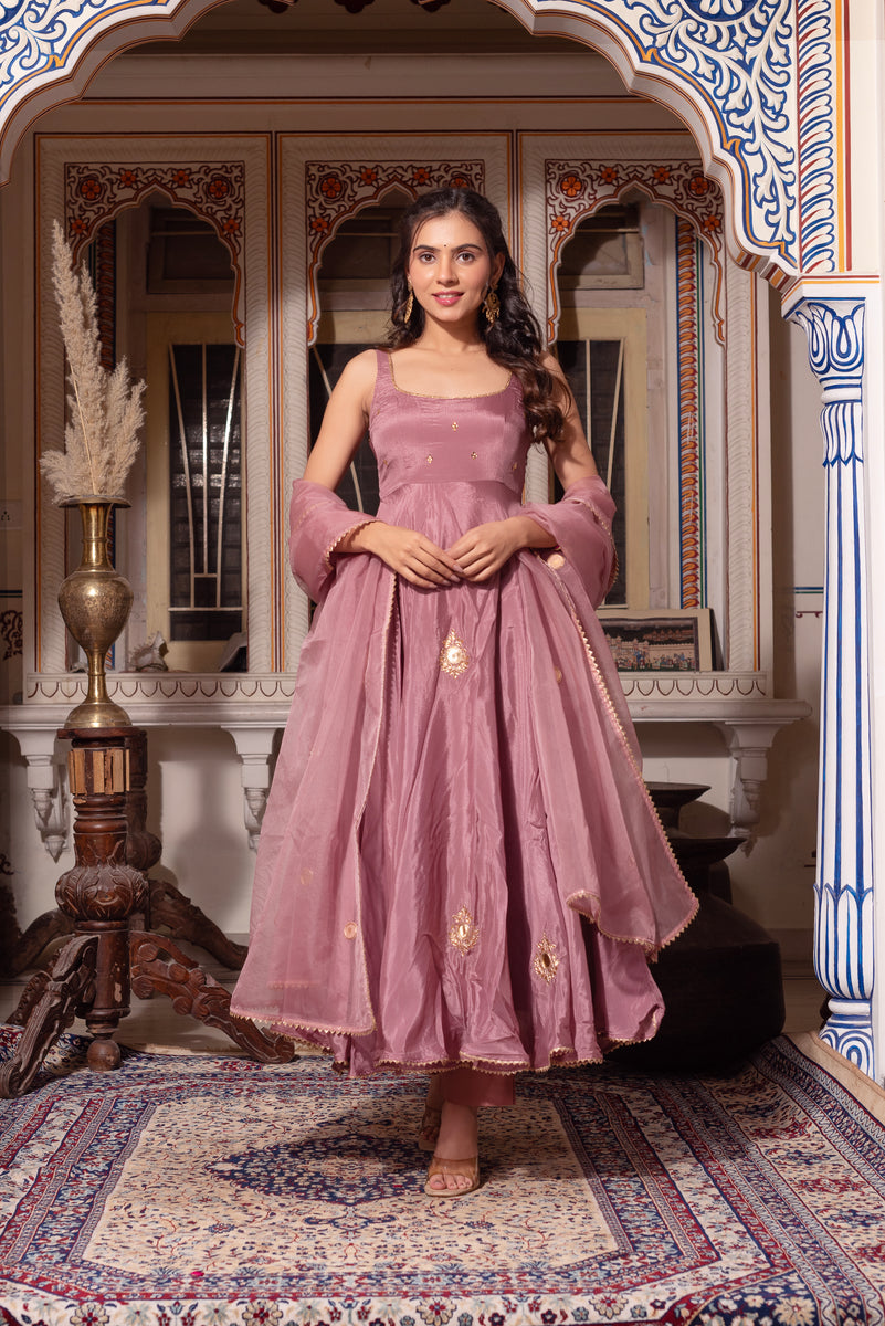 Jashn Suit Set