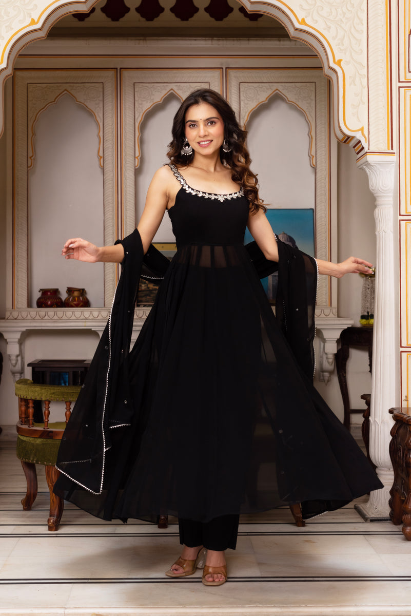 Roop Suit Set – BhaviniParis